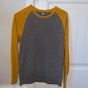 Men’s Small Old Navy Baseball-Style Long-Sleeve T-Shirt